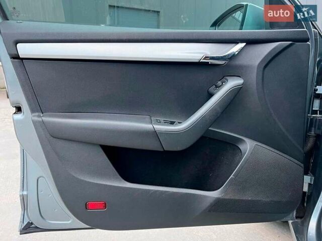 Серый Шкода Октавия, объемом двигателя 1.6 л и пробегом 240 тыс. км за 10990 $, фото 15 на Automoto.ua