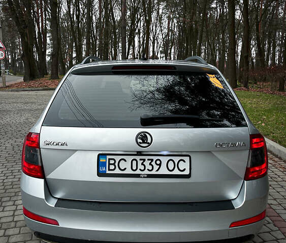 Сірий Шкода Октавія, об'ємом двигуна 1.6 л та пробігом 315 тис. км за 10900 $, фото 3 на Automoto.ua