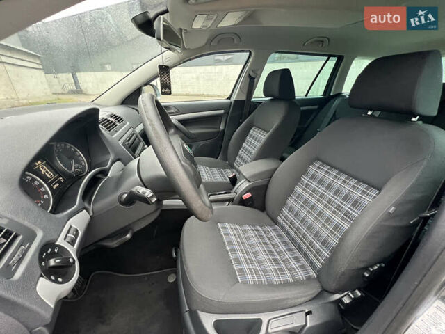 Серый Шкода Октавия, объемом двигателя 1.6 л и пробегом 207 тыс. км за 9500 $, фото 12 на Automoto.ua