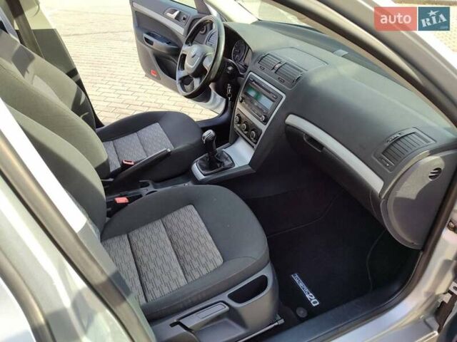 Серый Шкода Октавия, объемом двигателя 1.6 л и пробегом 196 тыс. км за 8750 $, фото 29 на Automoto.ua