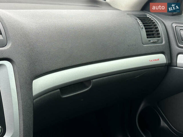 Серый Шкода Октавия, объемом двигателя 2 л и пробегом 218 тыс. км за 9999 $, фото 32 на Automoto.ua