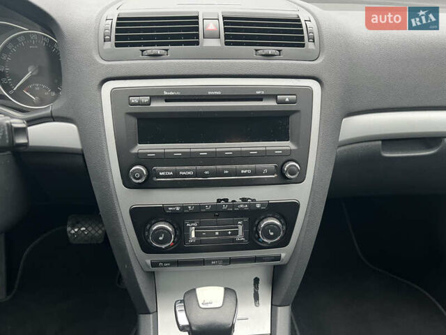 Серый Шкода Октавия, объемом двигателя 1.6 л и пробегом 207 тыс. км за 9500 $, фото 17 на Automoto.ua