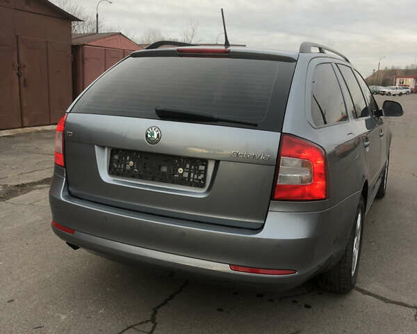Шкода Октавія 2013 у Луцьку на Automoto.ua Сірий Шкода Октавія, об'ємом двигуна 2 л та пробігом 263 тис. км за 9300 $, фото 5 на Automoto.ua