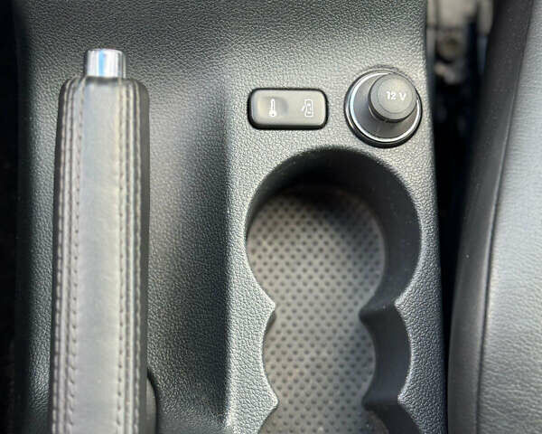 Серый Шкода Октавия, объемом двигателя 2 л и пробегом 270 тыс. км за 11000 $, фото 44 на Automoto.ua