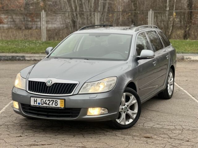 Сірий Шкода Октавія, об'ємом двигуна 2 л та пробігом 215 тис. км за 10495 $, фото 2 на Automoto.ua