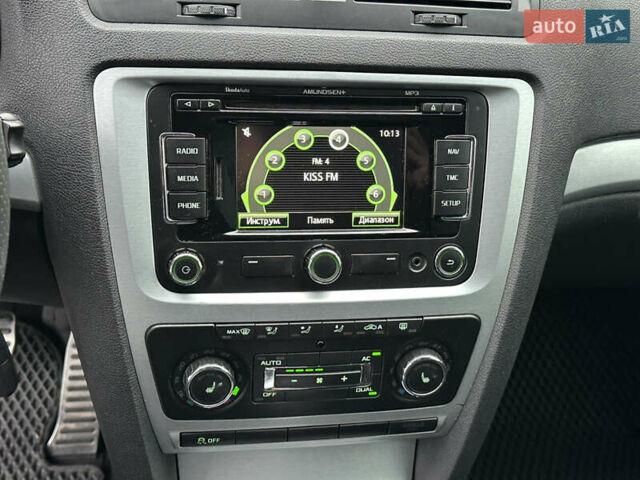 Серый Шкода Октавия, объемом двигателя 2 л и пробегом 218 тыс. км за 9999 $, фото 30 на Automoto.ua