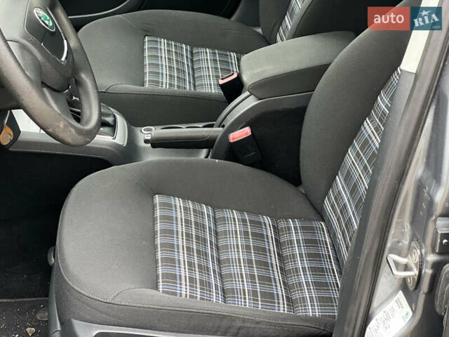 Серый Шкода Октавия, объемом двигателя 1.6 л и пробегом 207 тыс. км за 8999 $, фото 10 на Automoto.ua