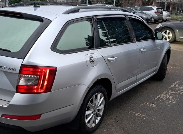 Серый Шкода Октавия, объемом двигателя 1.6 л и пробегом 407 тыс. км за 8800 $, фото 4 на Automoto.ua