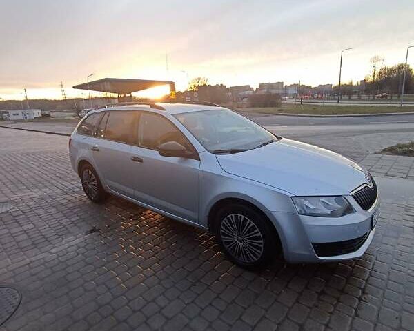 Шкода Октавія 2013 у Львові на Automoto.ua Сірий Шкода Октавія, об'ємом двигуна 1.6 л та пробігом 360 тис. км за 9300 $, фото 2 на Automoto.ua