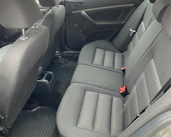 Сірий Шкода Октавія, об'ємом двигуна 1.6 л та пробігом 257 тис. км за 8500 $, фото 3 на Automoto.ua