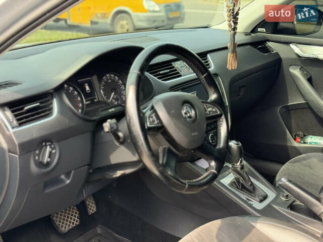 Шкода Октавія 2013 у Києві на Automoto.ua Сірий Шкода Октавія, об'ємом двигуна 1.6 л та пробігом 276 тис. км за 11499 $, фото 4 на Automoto.ua
