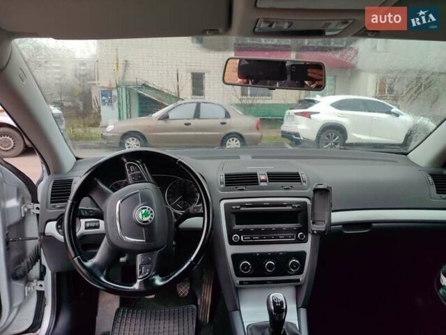 Серый Шкода Октавия, объемом двигателя 1.6 л и пробегом 297 тыс. км за 8100 $, фото 7 на Automoto.ua