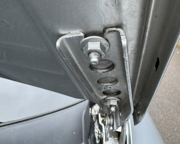 Серый Шкода Октавия, объемом двигателя 1.6 л и пробегом 206 тыс. км за 9450 $, фото 75 на Automoto.ua