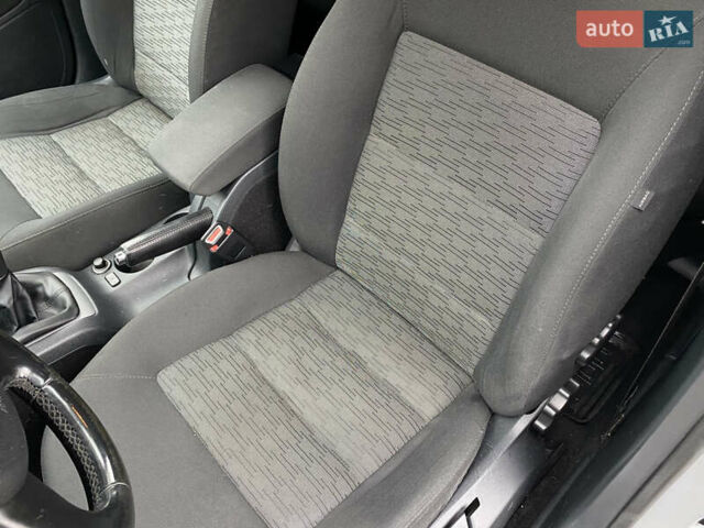 Серый Шкода Октавия, объемом двигателя 1.97 л и пробегом 242 тыс. км за 9500 $, фото 17 на Automoto.ua