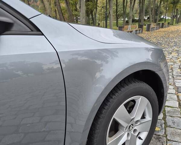 Шкода Октавія 2013 у Києві на Automoto.ua Сірий Шкода Октавія, об'ємом двигуна 1.8 л та пробігом 223 тис. км за 13800 $, фото 45 на Automoto.ua