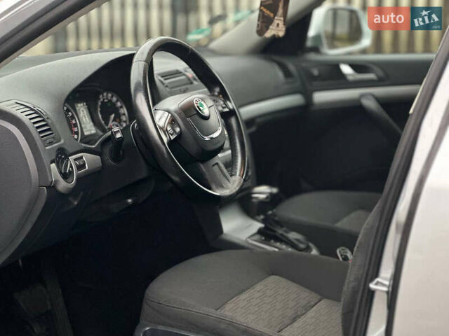 Сірий Шкода Октавія, об'ємом двигуна 1.97 л та пробігом 247 тис. км за 8700 $, фото 2 на Automoto.ua