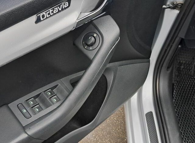 Серый Шкода Октавия, объемом двигателя 1.6 л и пробегом 407 тыс. км за 8800 $, фото 22 на Automoto.ua