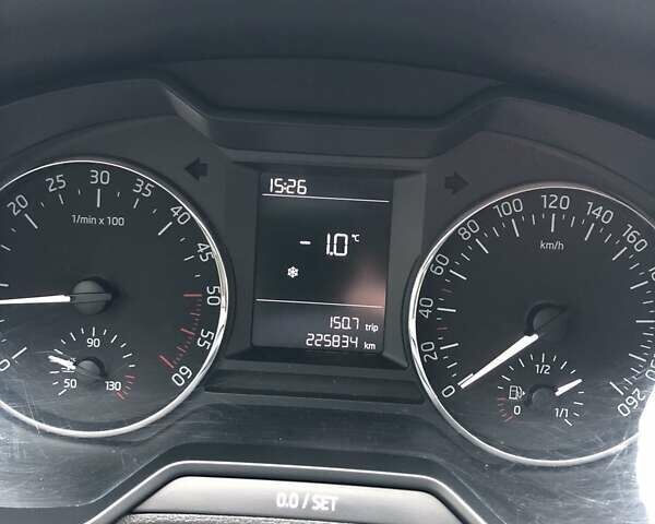 Серый Шкода Октавия, объемом двигателя 1.6 л и пробегом 225 тыс. км за 9990 $, фото 22 на Automoto.ua