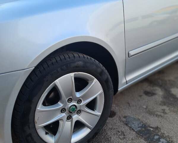 Сірий Шкода Октавія, об'ємом двигуна 1.6 л та пробігом 245 тис. км за 7900 $, фото 40 на Automoto.ua