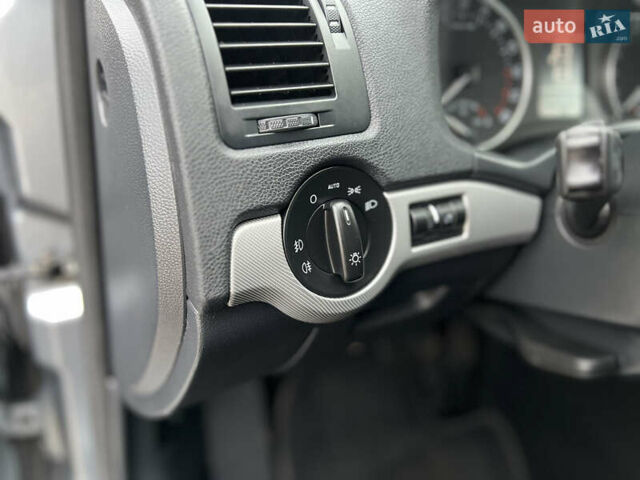 Серый Шкода Октавия, объемом двигателя 1.99 л и пробегом 215 тыс. км за 10495 $, фото 16 на Automoto.ua