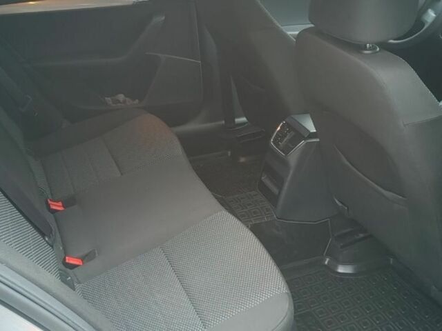 Сірий Шкода Октавія, об'ємом двигуна 2 л та пробігом 220 тис. км за 7580 $, фото 4 на Automoto.ua