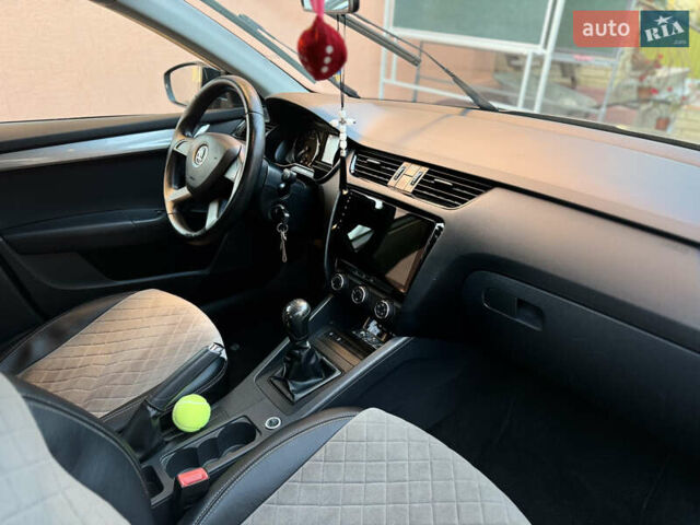 Серый Шкода Октавия, объемом двигателя 1.6 л и пробегом 236 тыс. км за 11800 $, фото 6 на Automoto.ua