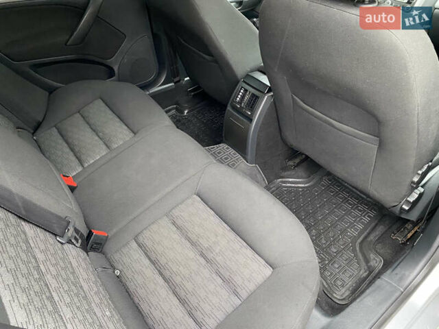 Серый Шкода Октавия, объемом двигателя 1.97 л и пробегом 242 тыс. км за 9500 $, фото 29 на Automoto.ua