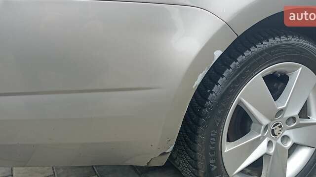 Сірий Шкода Октавія, об'ємом двигуна 1.6 л та пробігом 244 тис. км за 9800 $, фото 8 на Automoto.ua