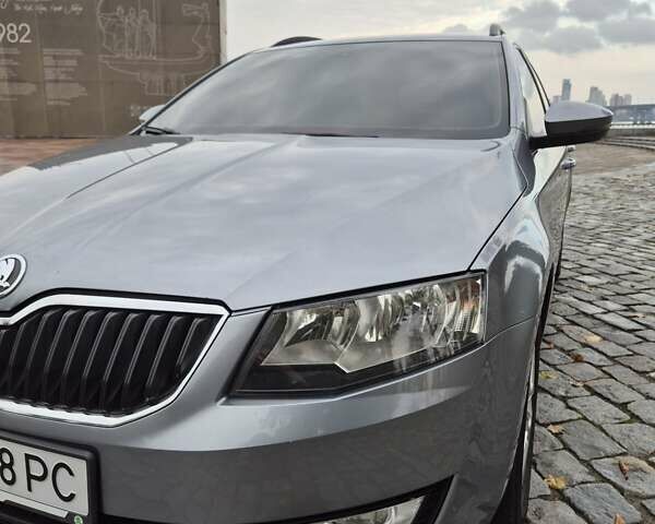 Шкода Октавія 2013 у Києві на Automoto.ua Сірий Шкода Октавія, об'ємом двигуна 1.8 л та пробігом 223 тис. км за 13800 $, фото 49 на Automoto.ua