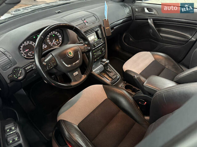 Сірий Шкода Октавія, об'ємом двигуна 2 л та пробігом 270 тис. км за 12000 $, фото 43 на Automoto.ua