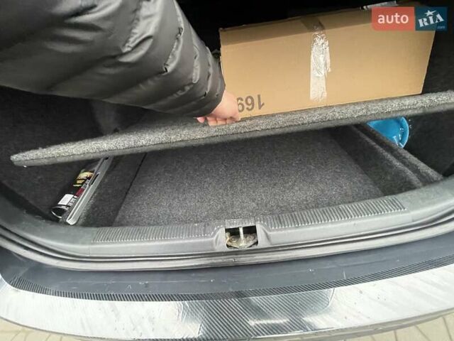 Сірий Шкода Октавія, об'ємом двигуна 2 л та пробігом 287 тис. км за 10999 $, фото 5 на Automoto.ua