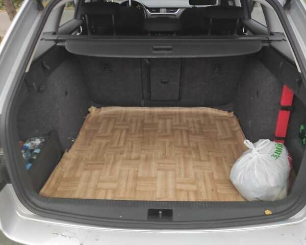 Серый Шкода Октавия, объемом двигателя 1.6 л и пробегом 300 тыс. км за 9100 $, фото 2 на Automoto.ua