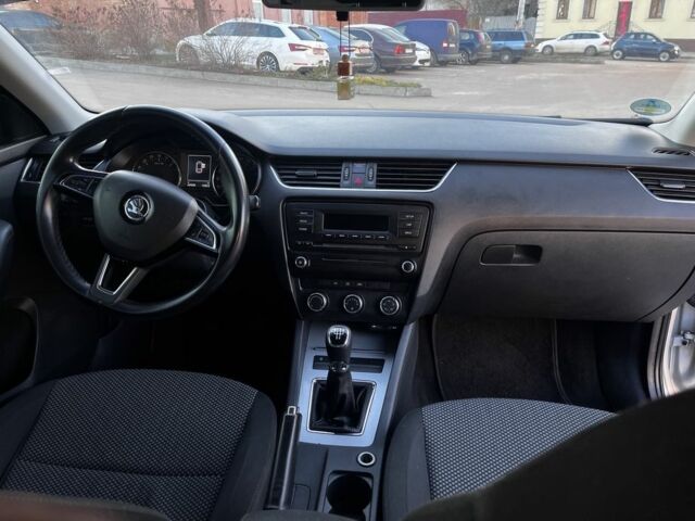 Сірий Шкода Октавія, об'ємом двигуна 1.6 л та пробігом 294 тис. км за 8400 $, фото 3 на Automoto.ua