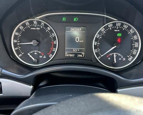 Сірий Шкода Октавія, об'ємом двигуна 1.6 л та пробігом 248 тис. км за 9700 $, фото 4 на Automoto.ua