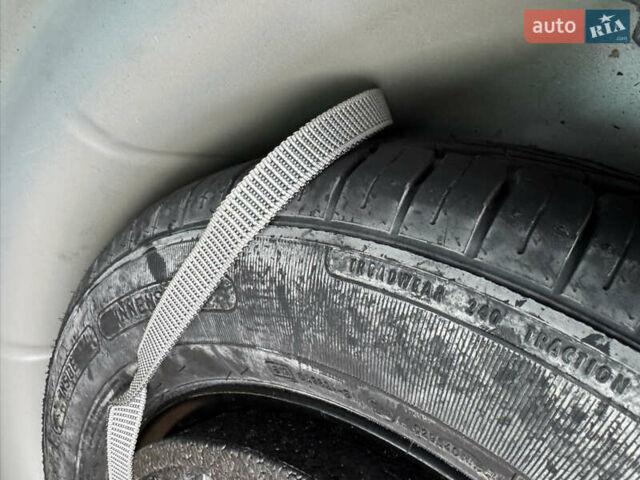 Серый Шкода Октавия, объемом двигателя 1.6 л и пробегом 206 тыс. км за 9450 $, фото 65 на Automoto.ua