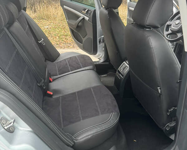 Серый Шкода Октавия, объемом двигателя 1.6 л и пробегом 182 тыс. км за 9900 $, фото 20 на Automoto.ua