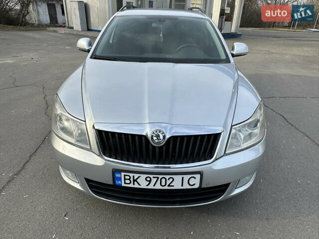 Серый Шкода Октавия, объемом двигателя 1.6 л и пробегом 250 тыс. км за 7999 $, фото 12 на Automoto.ua
