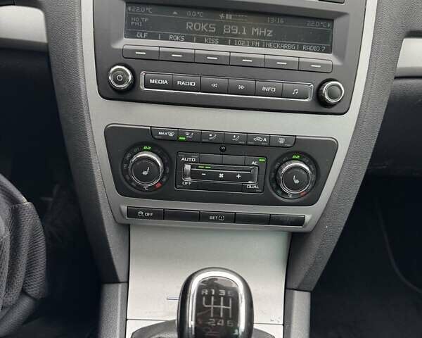 Серый Шкода Октавия, объемом двигателя 1.4 л и пробегом 125 тыс. км за 8350 $, фото 39 на Automoto.ua