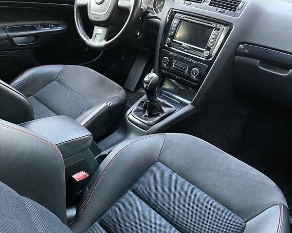 Серый Шкода Октавия, объемом двигателя 1.98 л и пробегом 225 тыс. км за 10499 $, фото 47 на Automoto.ua