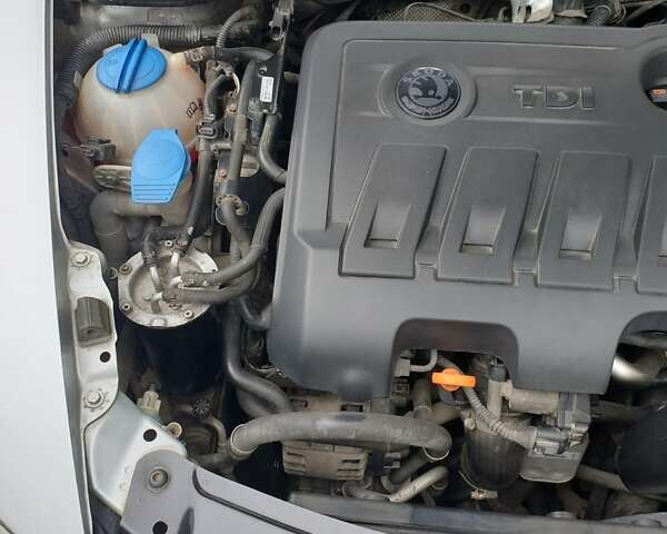 Сірий Шкода Октавія, об'ємом двигуна 2 л та пробігом 230 тис. км за 10900 $, фото 24 на Automoto.ua