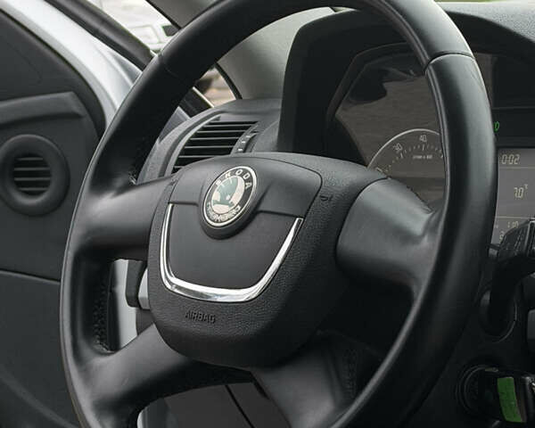 Серый Шкода Октавия, объемом двигателя 1.6 л и пробегом 217 тыс. км за 7650 $, фото 35 на Automoto.ua