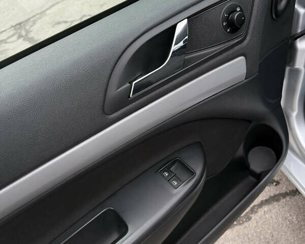 Серый Шкода Октавия, объемом двигателя 1.6 л и пробегом 217 тыс. км за 7650 $, фото 24 на Automoto.ua