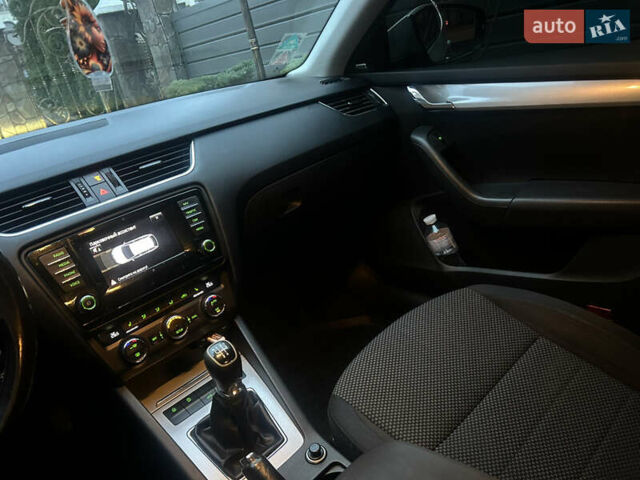 Сірий Шкода Октавія, об'ємом двигуна 1.6 л та пробігом 311 тис. км за 9500 $, фото 15 на Automoto.ua