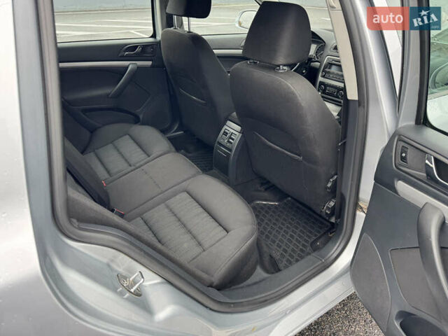 Сірий Шкода Октавія, об'ємом двигуна 1.8 л та пробігом 340 тис. км за 6900 $, фото 21 на Automoto.ua