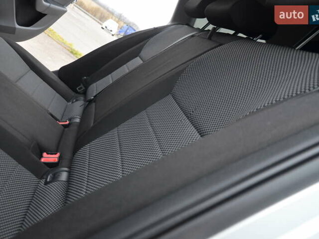 Сірий Шкода Октавія, об'ємом двигуна 2 л та пробігом 255 тис. км за 12250 $, фото 45 на Automoto.ua