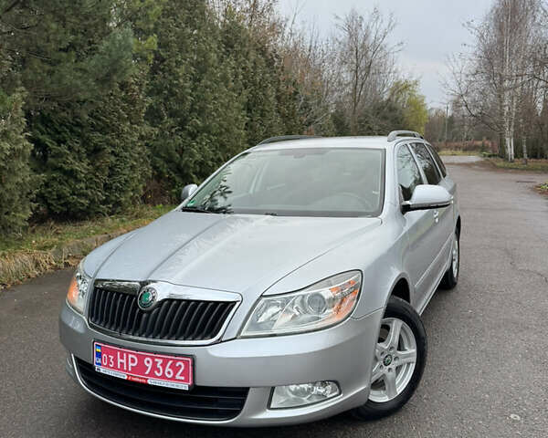 Серый Шкода Октавия, объемом двигателя 1.6 л и пробегом 206 тыс. км за 9450 $, фото 6 на Automoto.ua