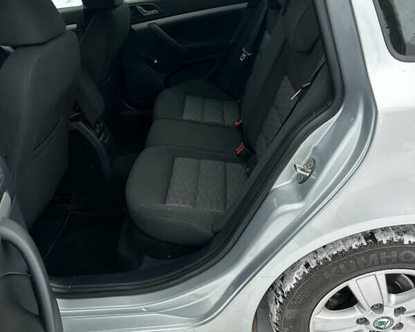 Серый Шкода Октавия, объемом двигателя 1.6 л и пробегом 269 тыс. км за 8990 $, фото 11 на Automoto.ua