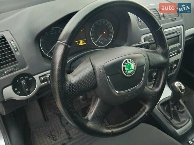 Шкода Октавия 2013 в Ровно на Automoto.ua Серый Шкода Октавия, объемом двигателя 1.8 л и пробегом 226 тыс. км за 8700 $, фото 16 на Automoto.ua