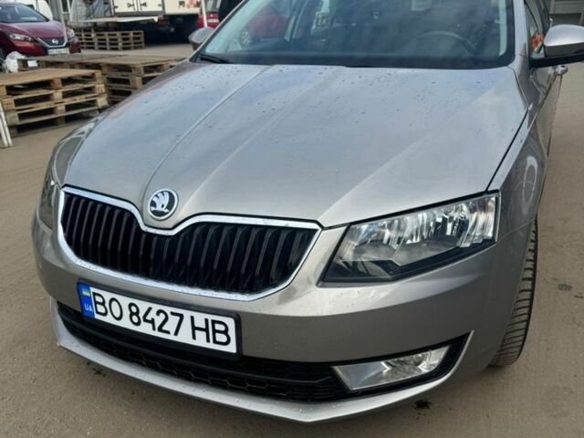 Сірий Шкода Октавія, об'ємом двигуна 1.6 л та пробігом 320 тис. км за 9800 $, фото 1 на Automoto.ua