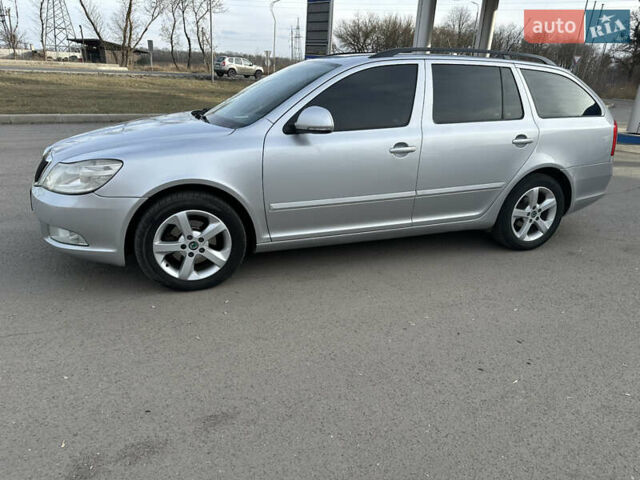 Серый Шкода Октавия, объемом двигателя 1.6 л и пробегом 250 тыс. км за 7999 $, фото 1 на Automoto.ua